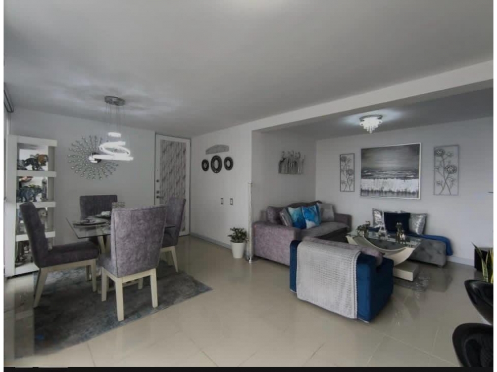 APARTAMENTO EN ENVIGADO CON VISTA ÚNICA- ALTO DE LAS FLOREZ — foto 2