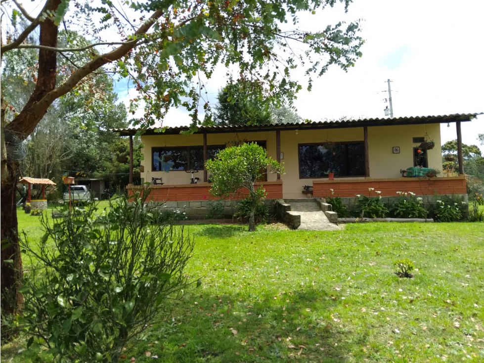 MARAVILLOSA CASA CAMPESTRE EN LA RESERVA NATURAL DEL PARQUE ARVÍ - 4
