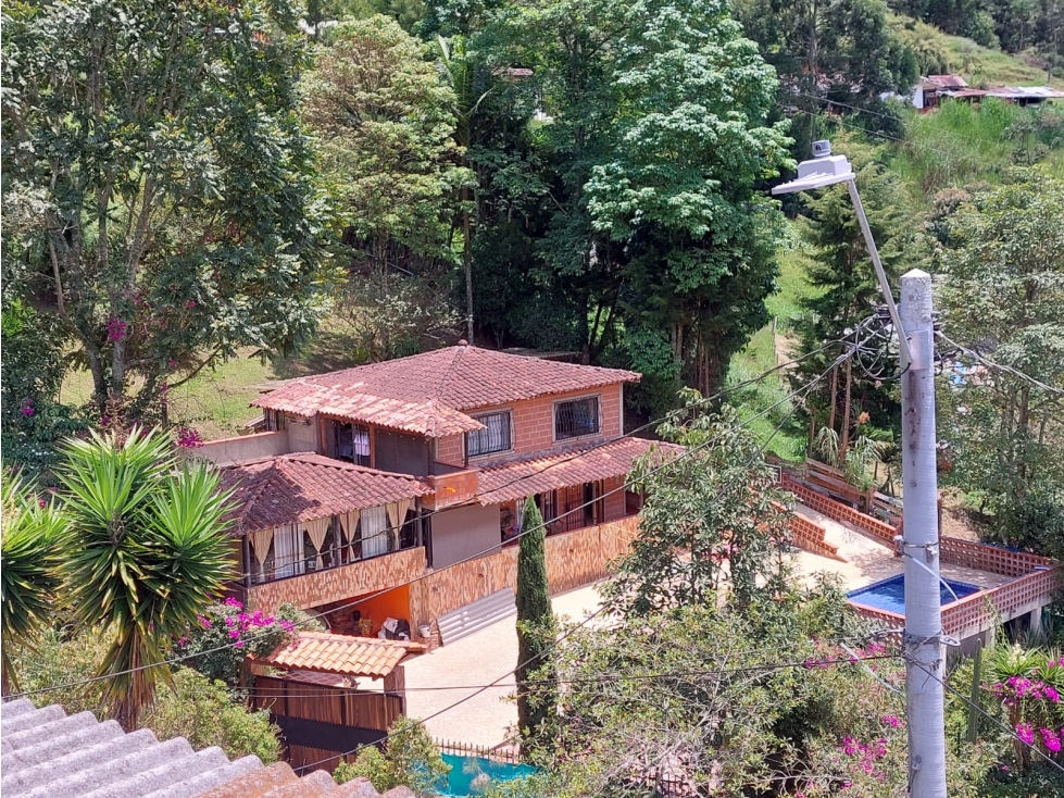 HERMOSA CASA FINCA EN SAN ANTONIO DE PRADO