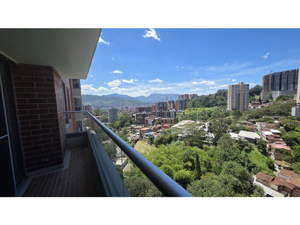HERMOSO APARTAMENTO CON VISTA EN CAMINO VERDE