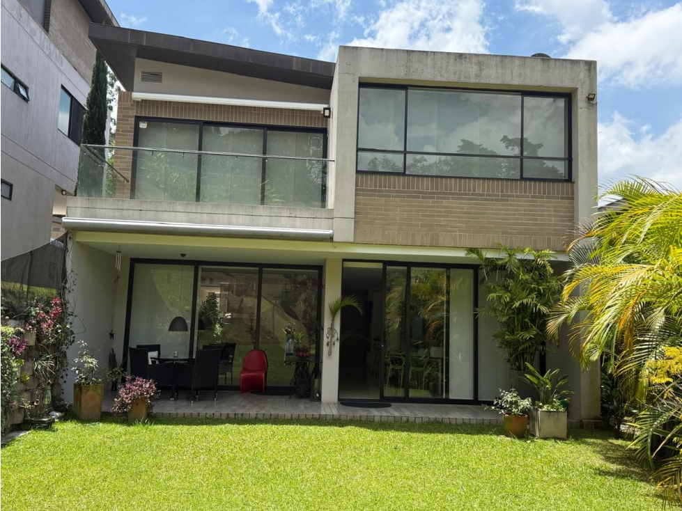 MARAVILLOSA CASA DE LUJO EN ENVIGADO EN CALLEJAS — foto 4