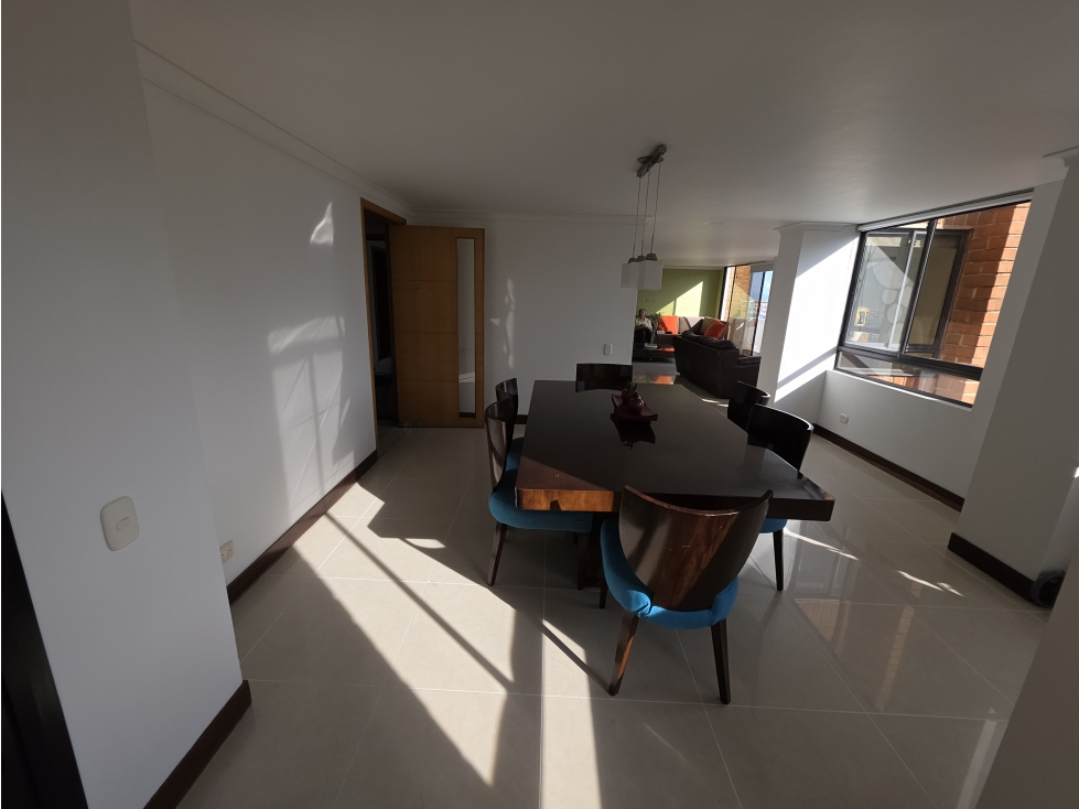 HERMOSO PENTHOUSE DUPLEX EN EL POBLADO — foto 5