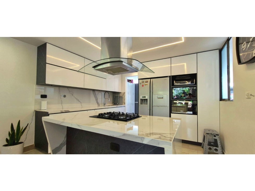 HERMOSA CASA EN VENTA ENVIGADO LOMA DEL CHOCHO — foto 3