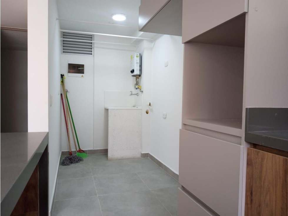 HERMOSO APARTAMENTO EN ENVIGADO LAS ANTILLAS — foto 3