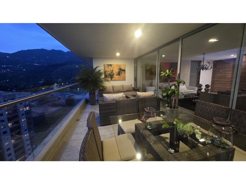 VENTA DE HERMOSO APARTAMENTO EN ENVIGADO ZONA ALTA VALORIZACIÓN — foto 4