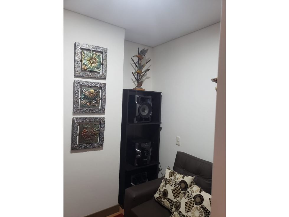 HERMOSO APARTAMENTO EN ENVIGADO PARTE PLANA — foto 3