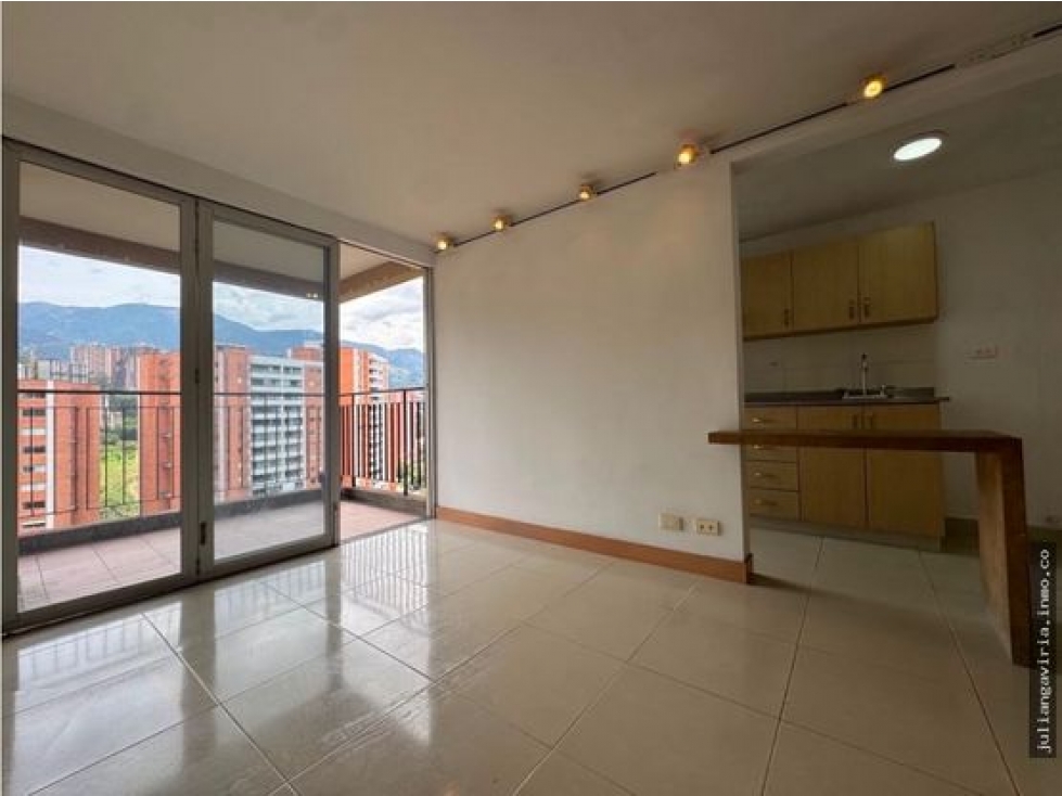 Apartamento Piso Alto con vista hermosa, zona plana de sabaneta — foto 4