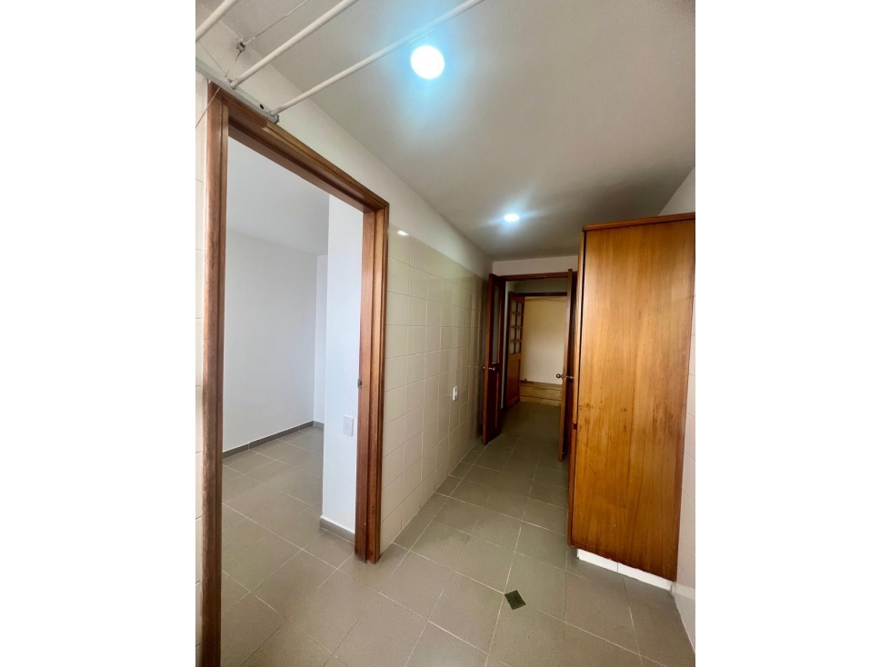 HERMOSO PENTHOUSE 226 mts EL POBLADO MILLA DE ORO — foto 3