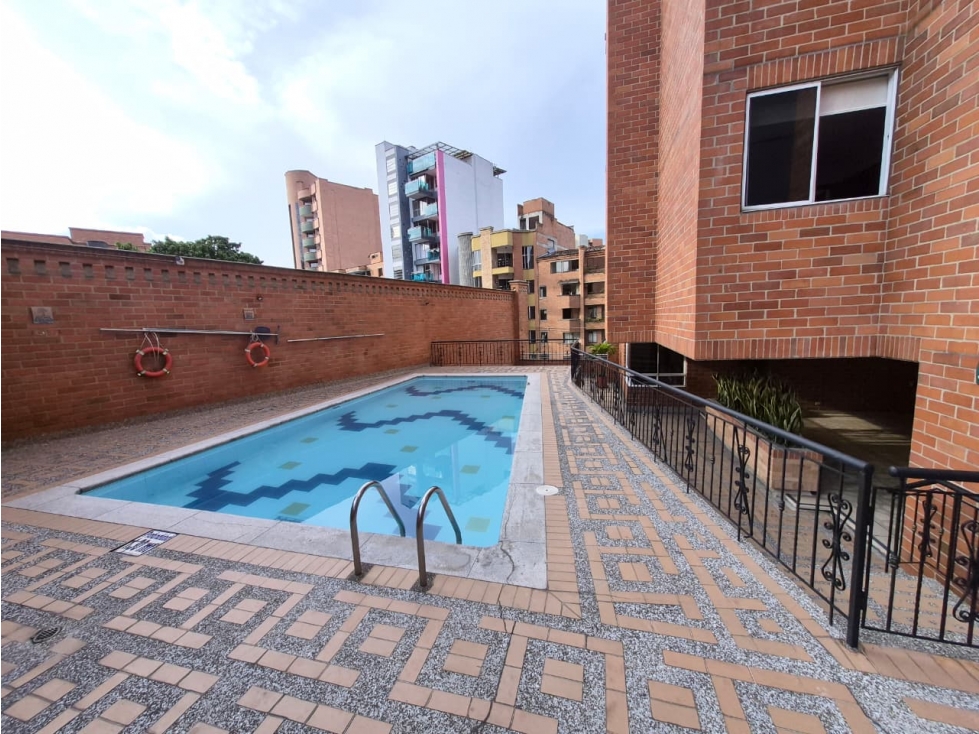APARTAMENTO CLÁSICO EN EL SEGUNDO PARQUE DE LAURELES — foto 6