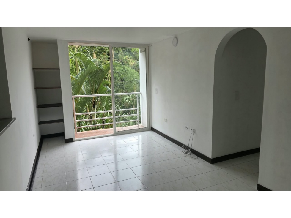 OPORTUNIDAD PARA REMODELAR, SUPER PRECIO-ENVIGADO — foto 3