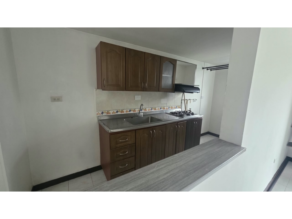OPORTUNIDAD PARA REMODELAR, SUPER PRECIO-ENVIGADO — foto 4