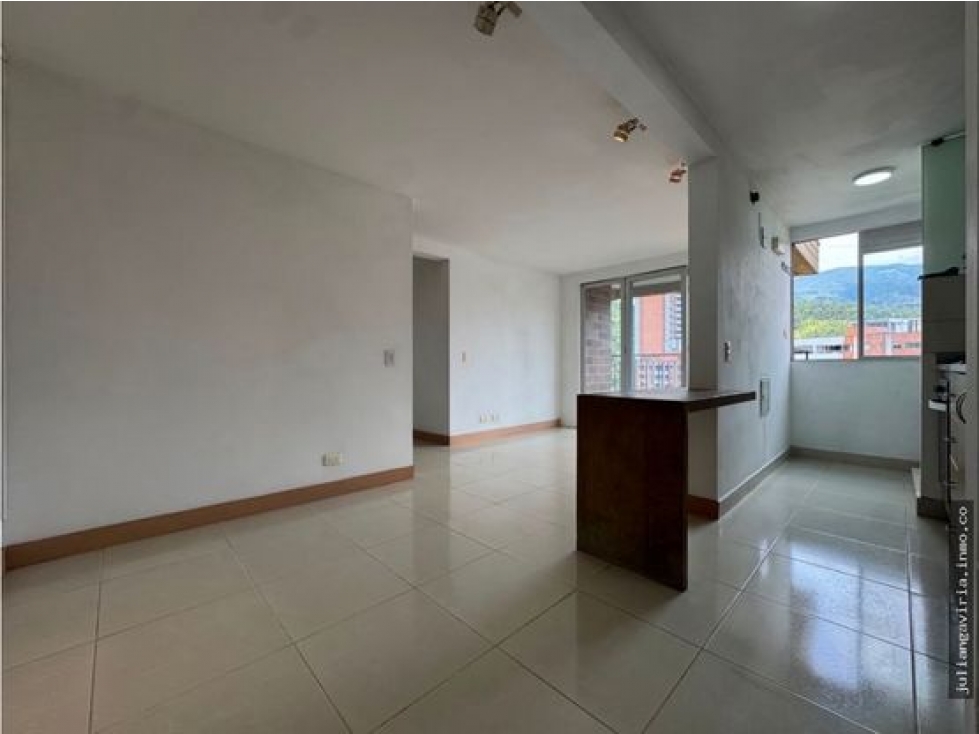 Apartamento Piso Alto con vista hermosa, zona plana de sabaneta — foto 2