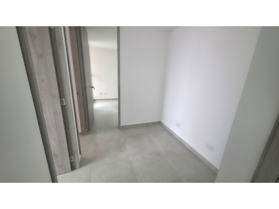 HERMOSO APARTAMENTO EN SABANETA - LAS LOMITAS — foto 2