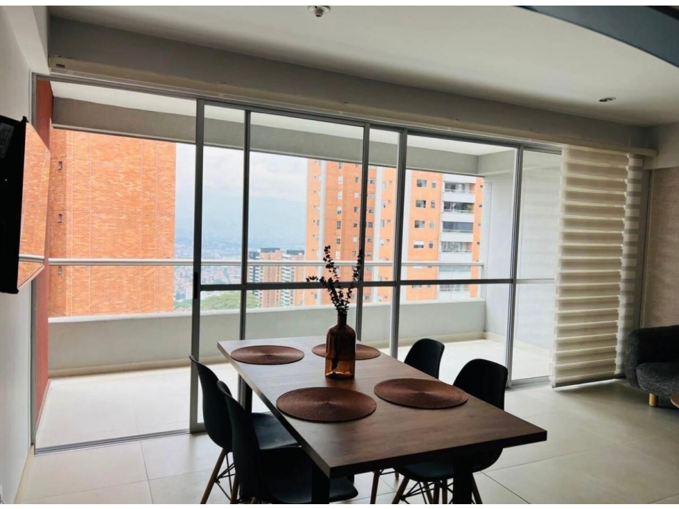 GRAN APARTAMENTO EN ENVIGADO - LOMA LAS BRUJAS