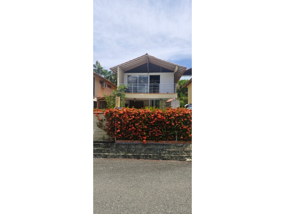 MARAVILLOSA CASA FINCA EN SANTAFE DE ANTIOQUIA — foto 4