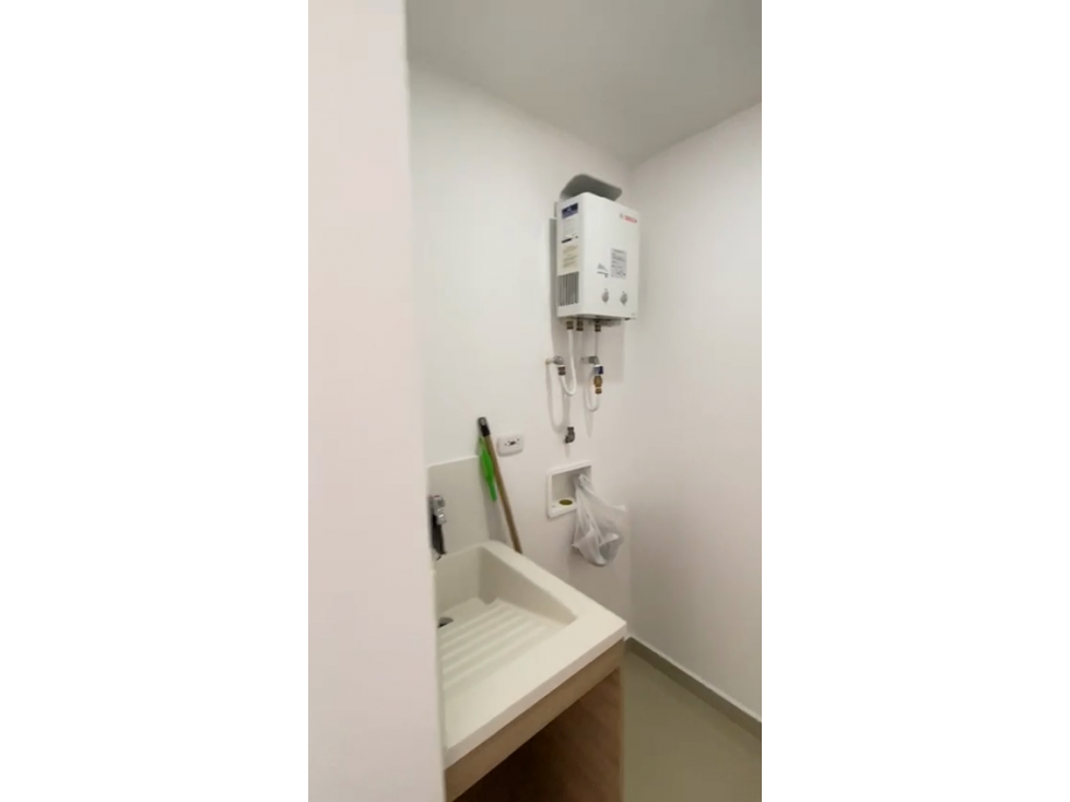 APARTAMENTO EN ENVIGADO piso 17 Cerca al parque — foto 4