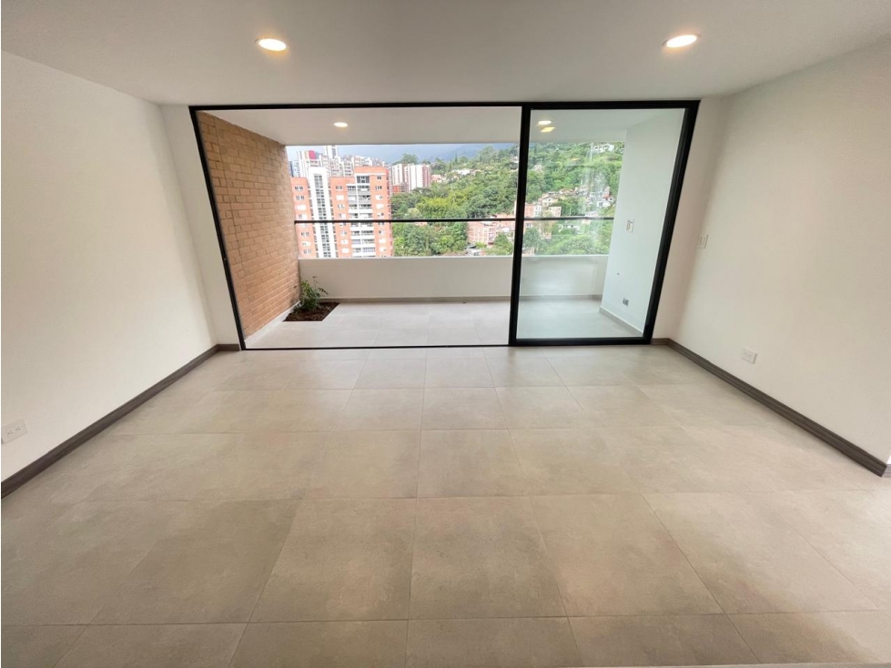 VENTA DE HERMOSO APARTAMENTO ENVIGADO CAMINO VERDE — foto 4