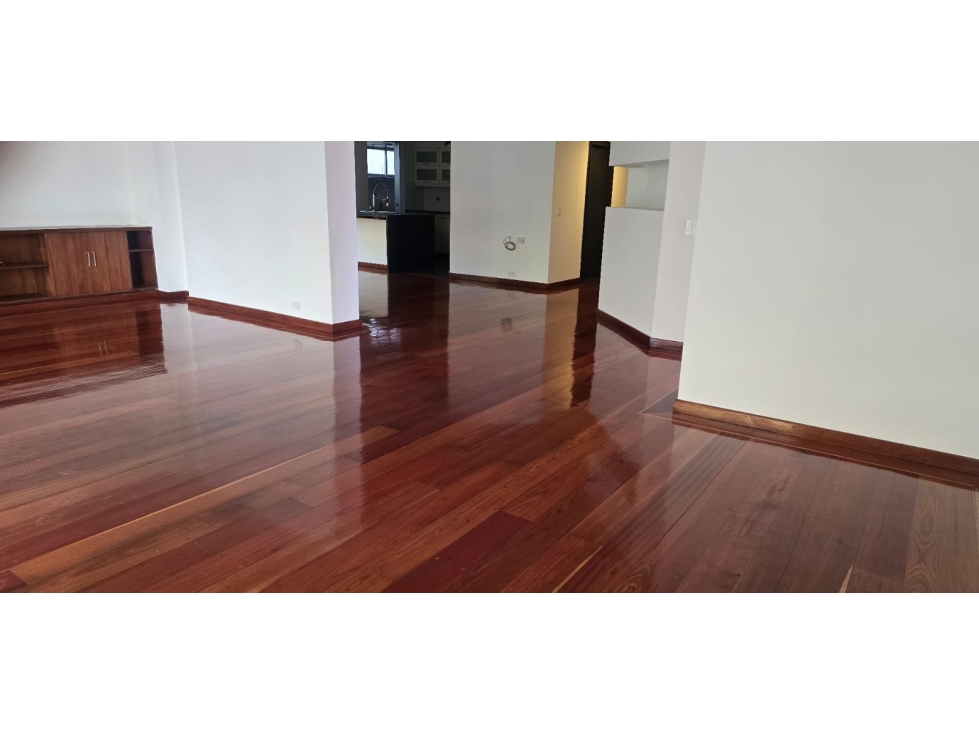 HERMOSO APARTAMENTO EN MILLA DE ORO APTO PARA REMODELAR A TU GUSTO — foto 5