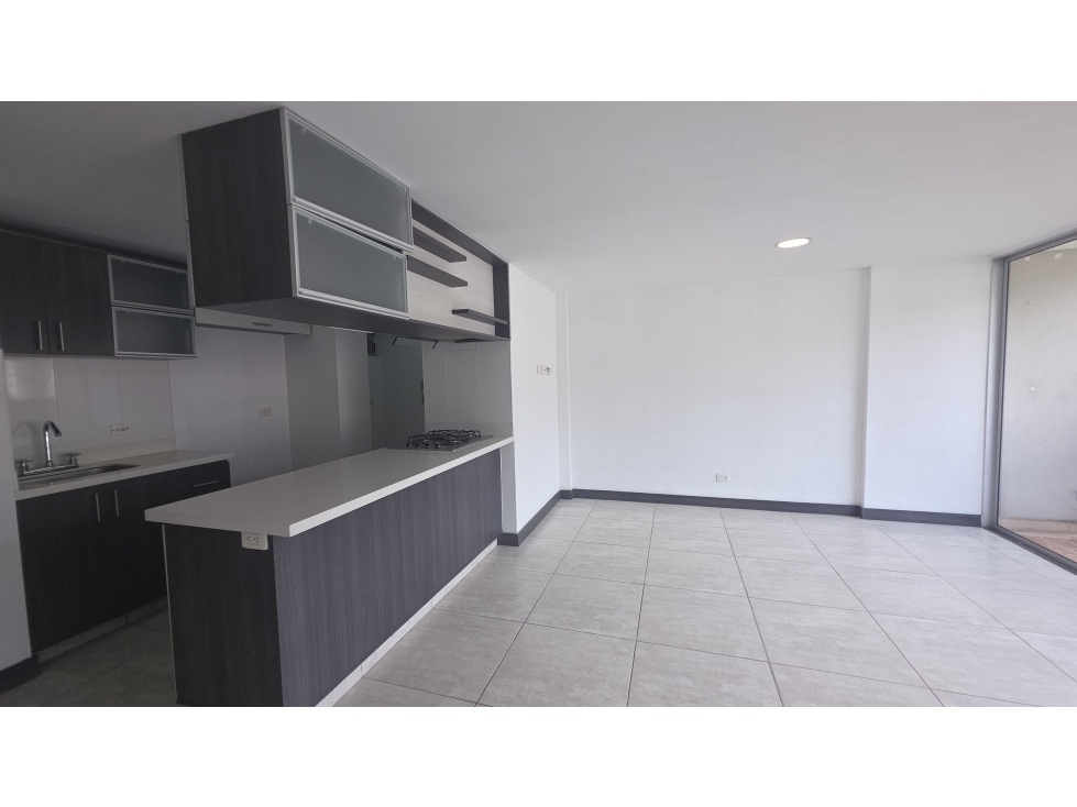VIVE EN CAMINO VERDE- APTO CON PRECIO DE OPORTUNIDAD — foto 6