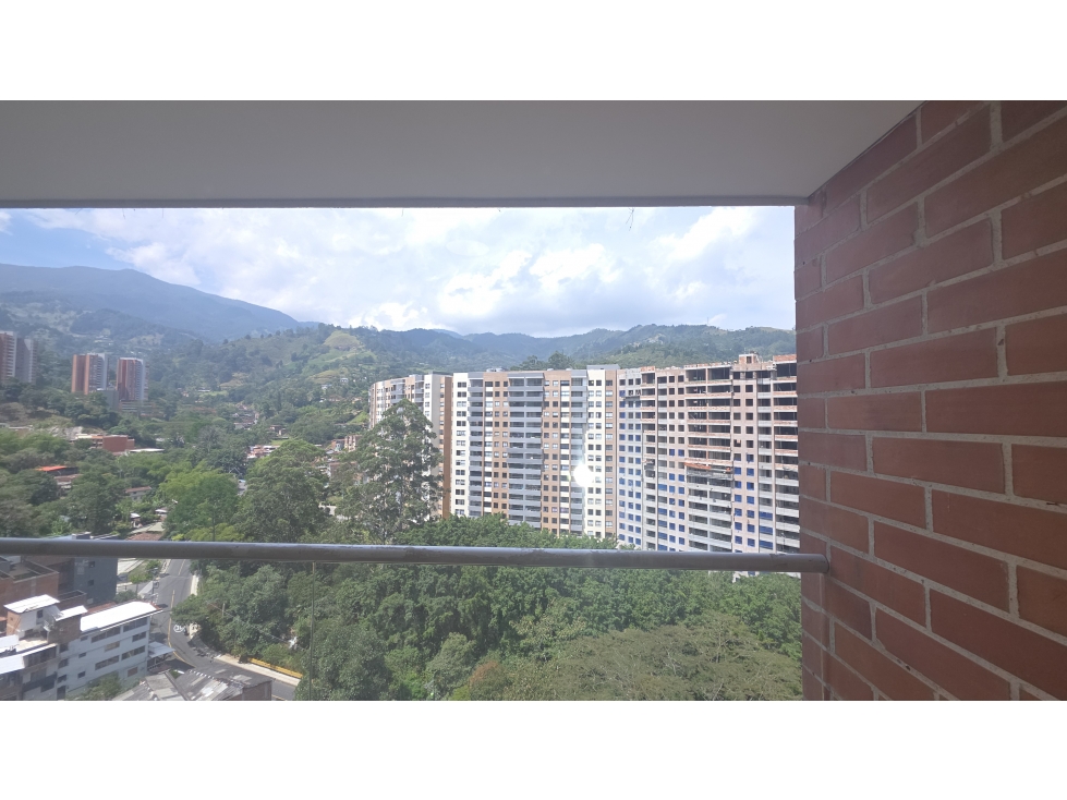 VIVE EN CAMINO VERDE- APTO CON PRECIO DE OPORTUNIDAD — foto 4