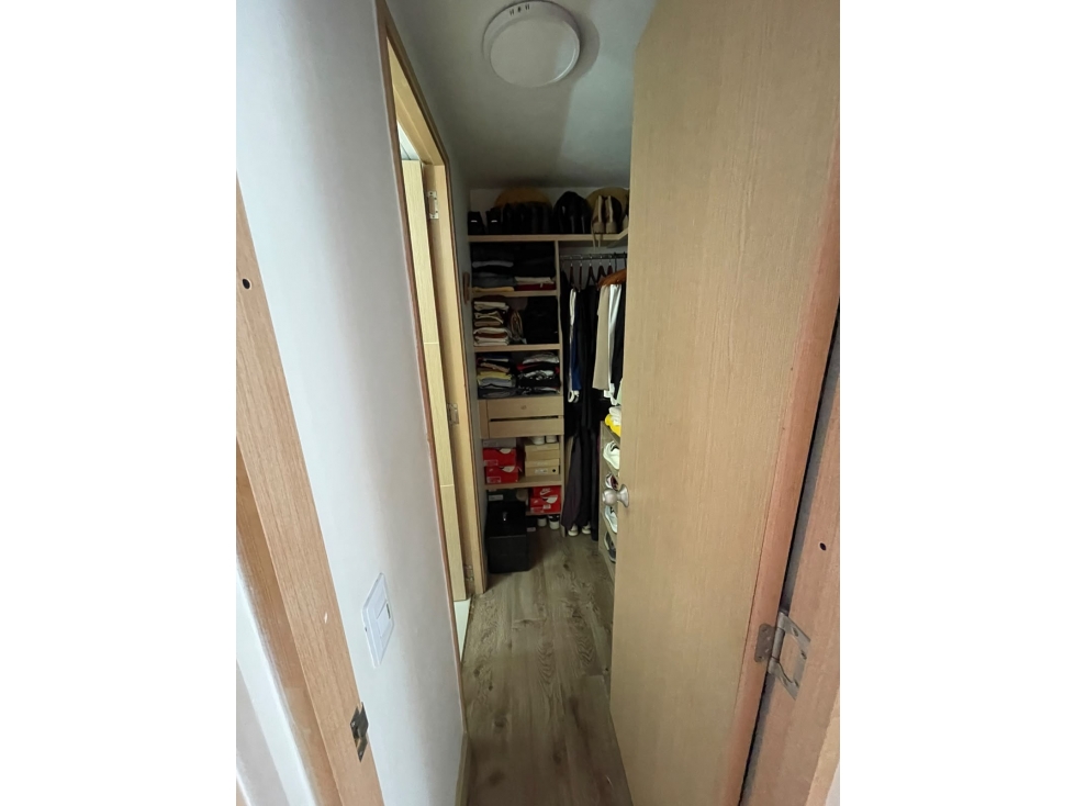 Apartamento sabaneta en Venta | Piso 18 | Unidad Completa — foto 5