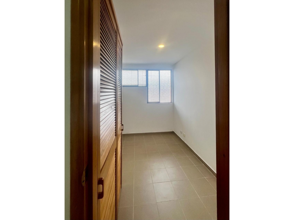 HERMOSO PENTHOUSE 226 mts EL POBLADO MILLA DE ORO — foto 5