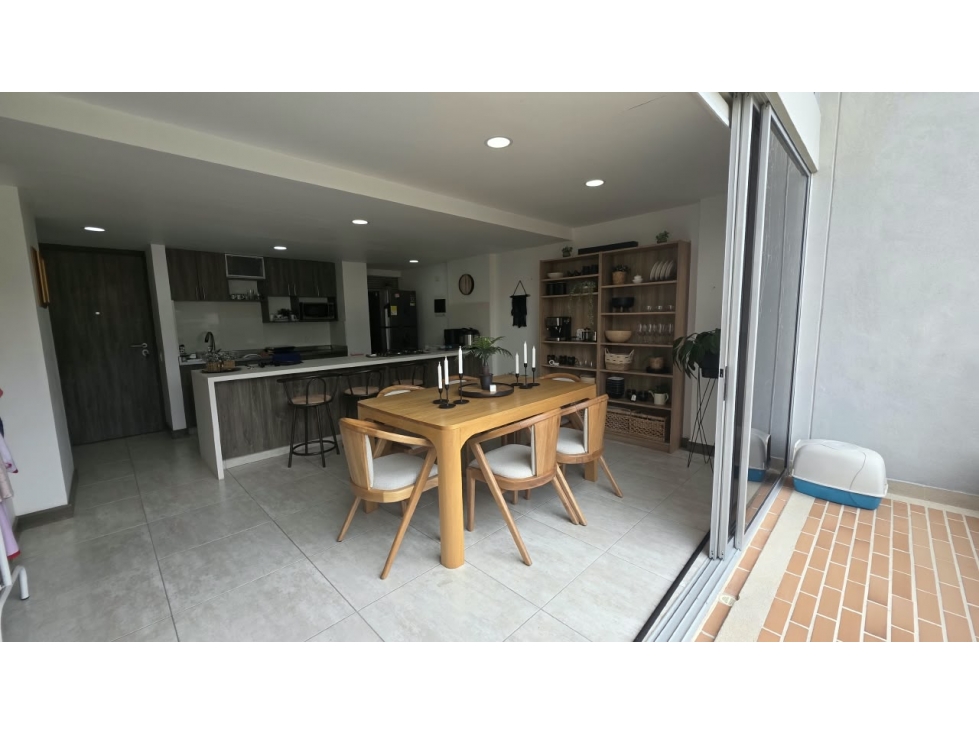 HERMOSO DUPLEX CAMINO VERDE, ÚNICO EN LA ZONA