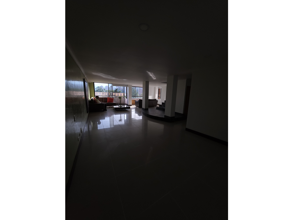 HERMOSO PENTHOUSE DUPLEX EN EL POBLADO — foto 2