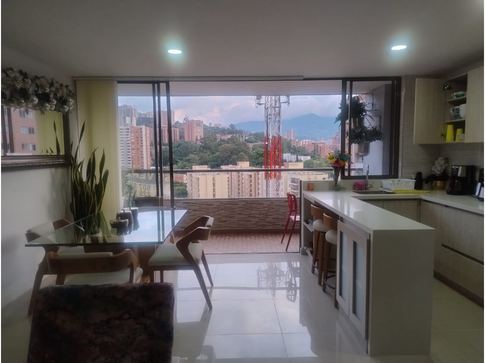HERMOSO APARTAMENTO EN ENVIGADO- LA PAZ