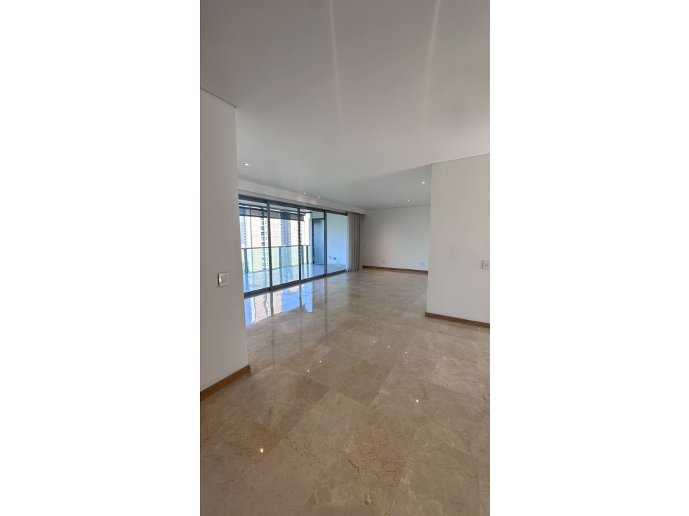 Apartamento de lujo en Poblado Alto | 245 m² | Piso 8 — foto 2