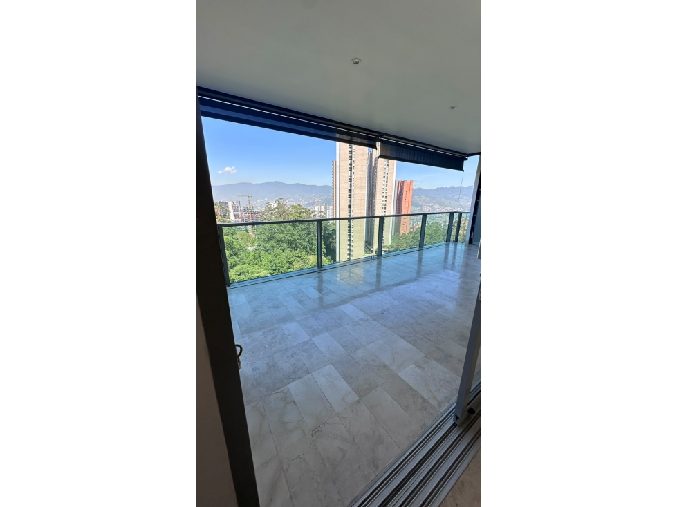 Apartamento de lujo en Poblado Alto | 245 m² | Piso 8