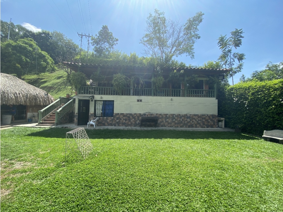 HERMOSA FINCA EN SAN JERONIMO DE 1.800 MTS2 — foto 2