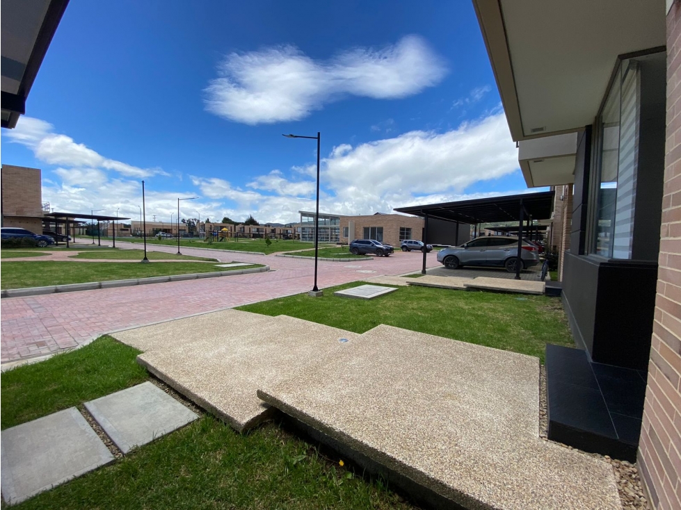 Casa en ARRIENDO en PIEDRA SERENA con vista al Parque — foto 2