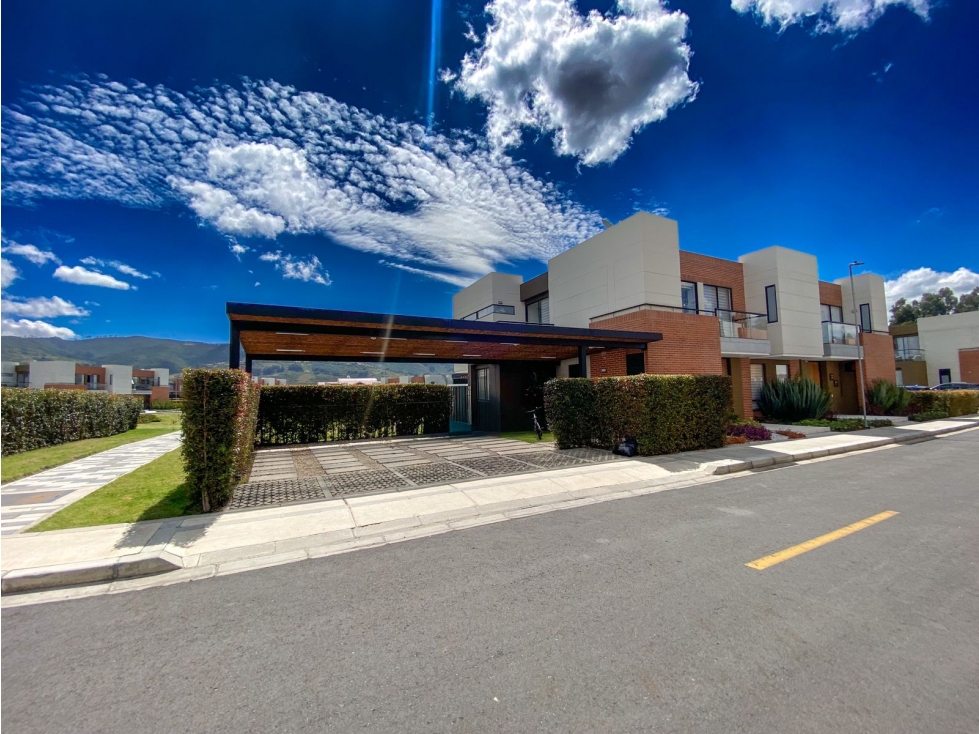Casa con espectacular vista en OIKOS Monterrey