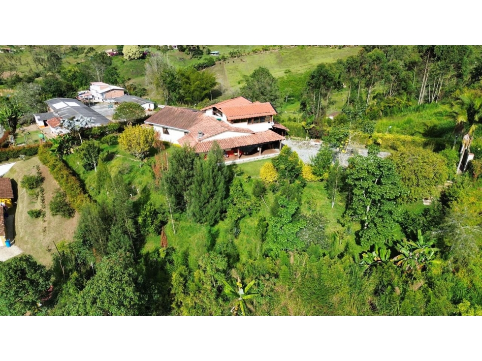 Hermosa Finca en venta alto del chocho Marinilla el Peñol