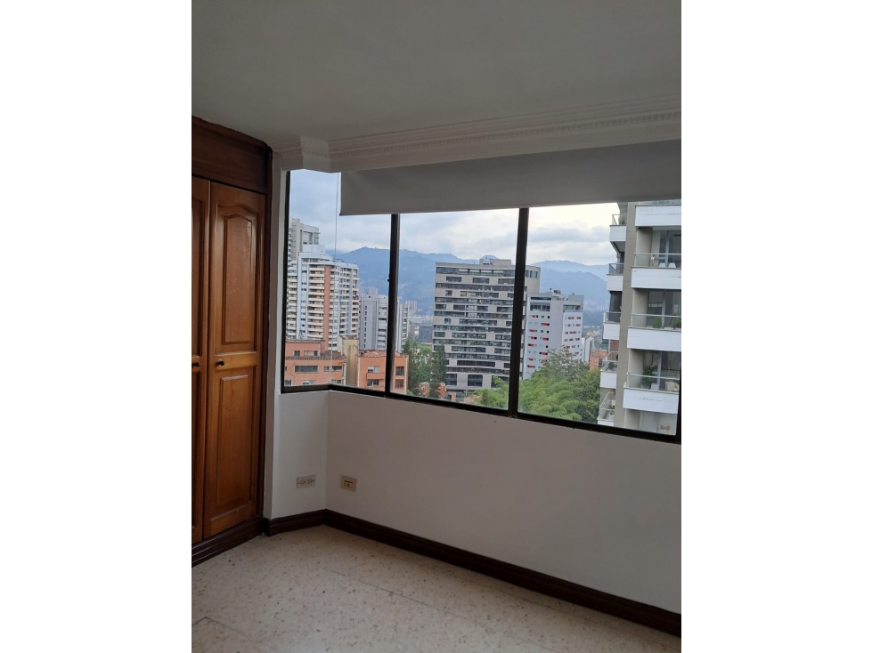 En venta apartamento loma de los gonzalez Poblado Medellín