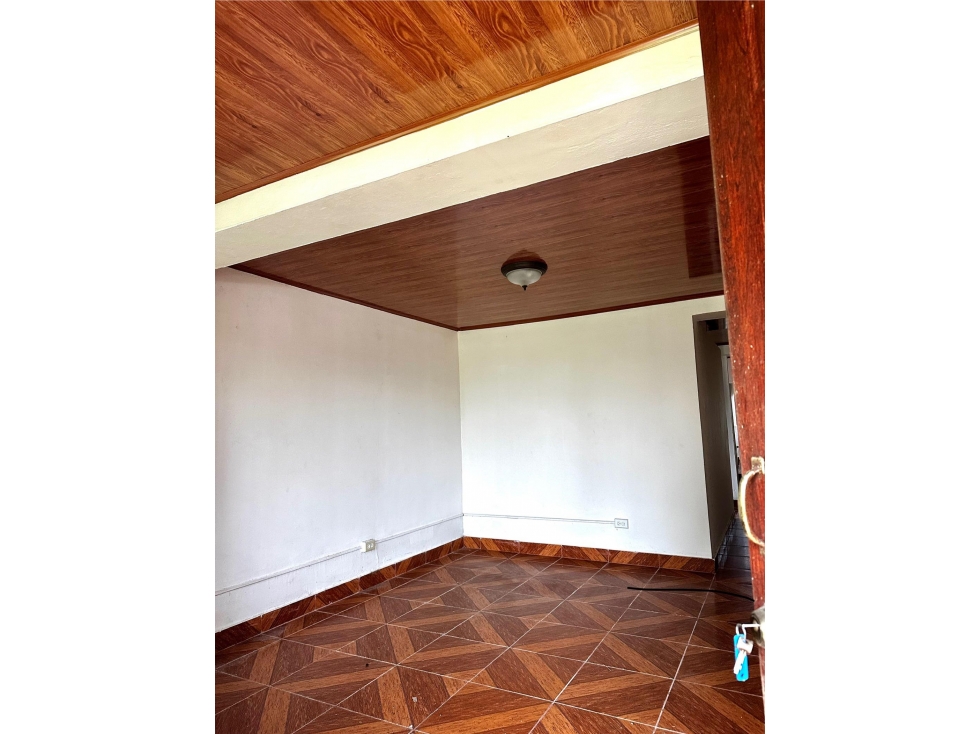 Venta de Edificio Comercial en Puerto Pilón, Colón - 4