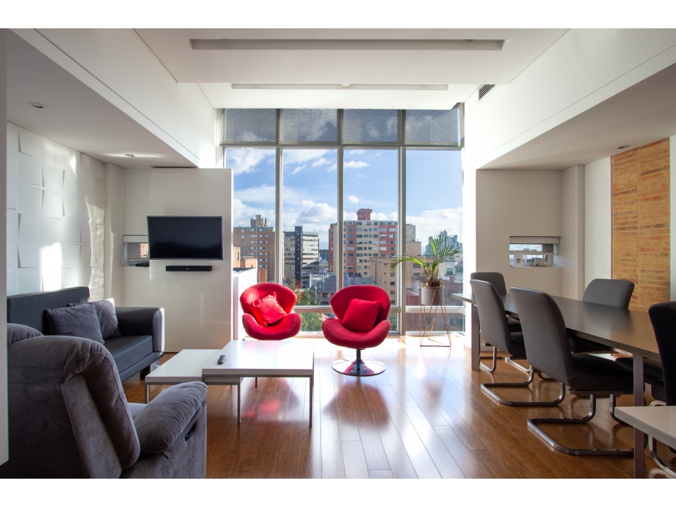 Apartamento en arriendo, duplex con terraza, Edificio Via7
