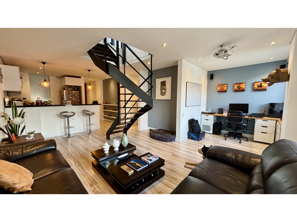 RENTO apartamento c/terraza y balcones en Santa Paula, Usaquén, Bogotá