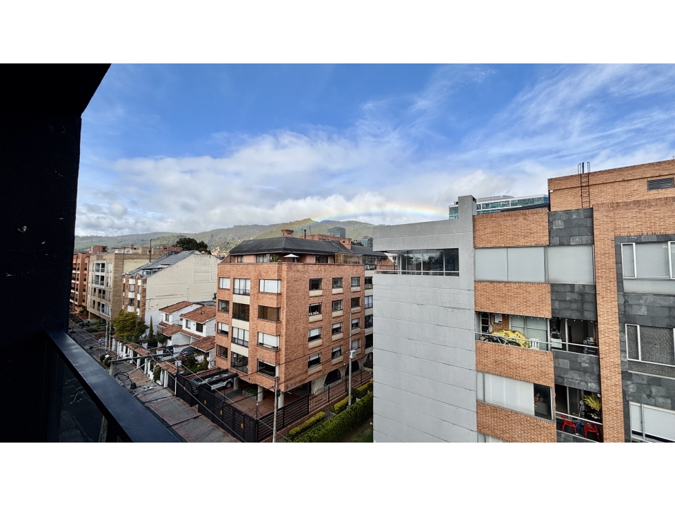 RENTO apartamento c/terraza y balcones en Santa Paula, Usaquén, Bogotá — foto 4
