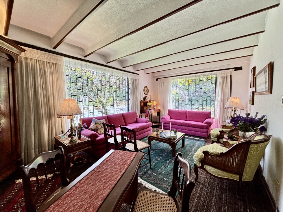 VENDO casa esquinera en Santa Bárbara Alta, Usaquén, Bogotá