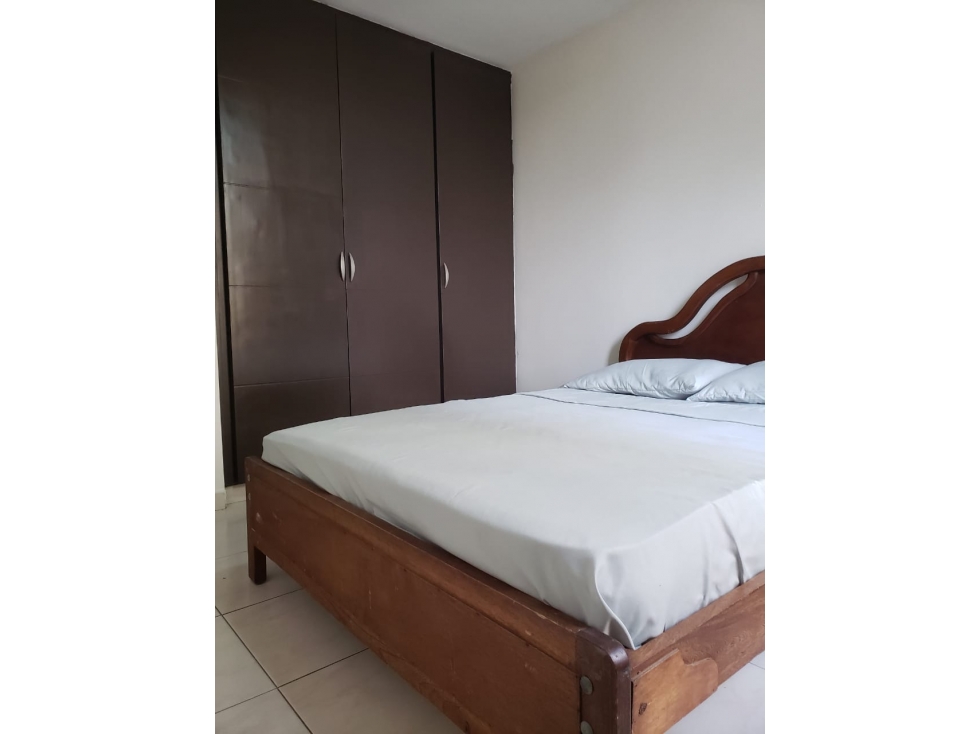 Alquilo Apartamento - Condado Del Rey