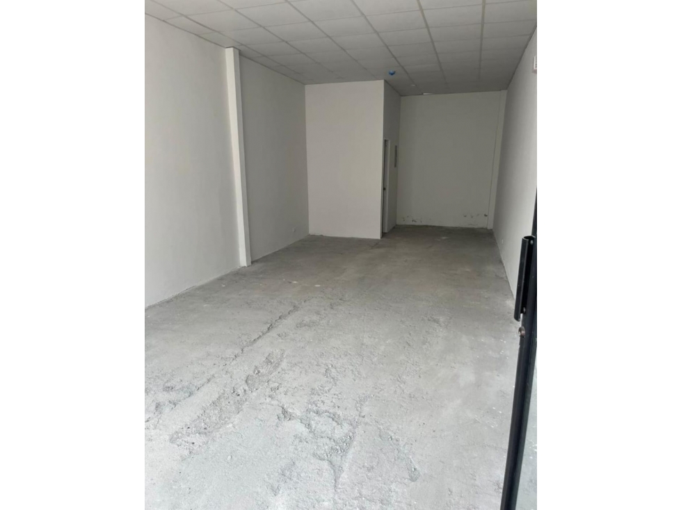 Vendo o Alquilo Edificio con Locales Comerciales — foto 6