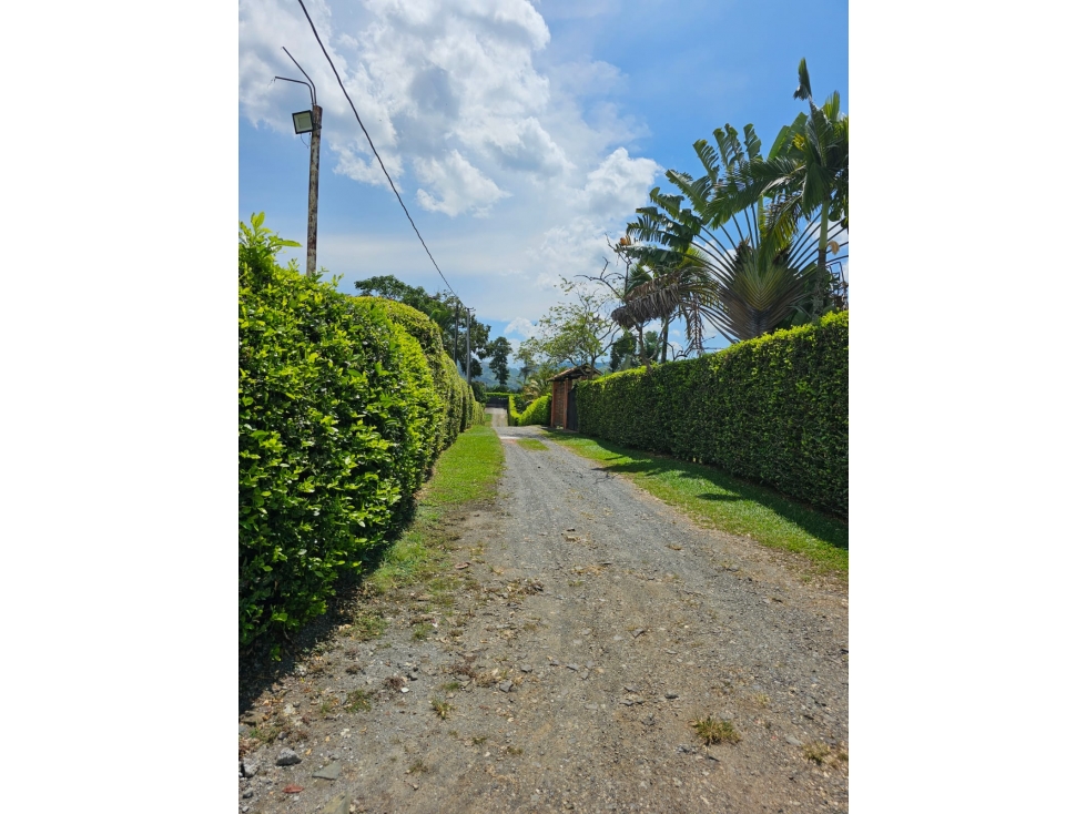 VENDO CASA CAMPESTRE POR LAS MARGARITAS CERCA A MANIZALES — foto 2