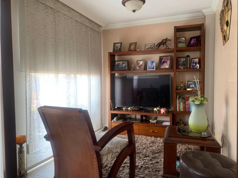 VENDE CASA DE 3 PISOS EN SECTOR CAÑAVERAL PEREIRA — foto 2