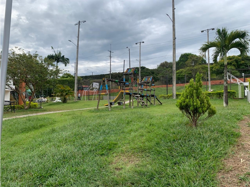 VENDO CASA DE 3 PISOS DE 144 M2 POR UNICENTRO PEREIRA — foto 4