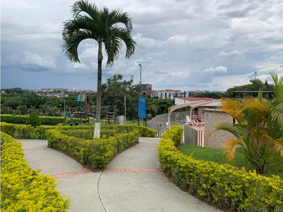 VENDO CASA DE 3 PISOS DE 144 M2 POR UNICENTRO PEREIRA — foto 3