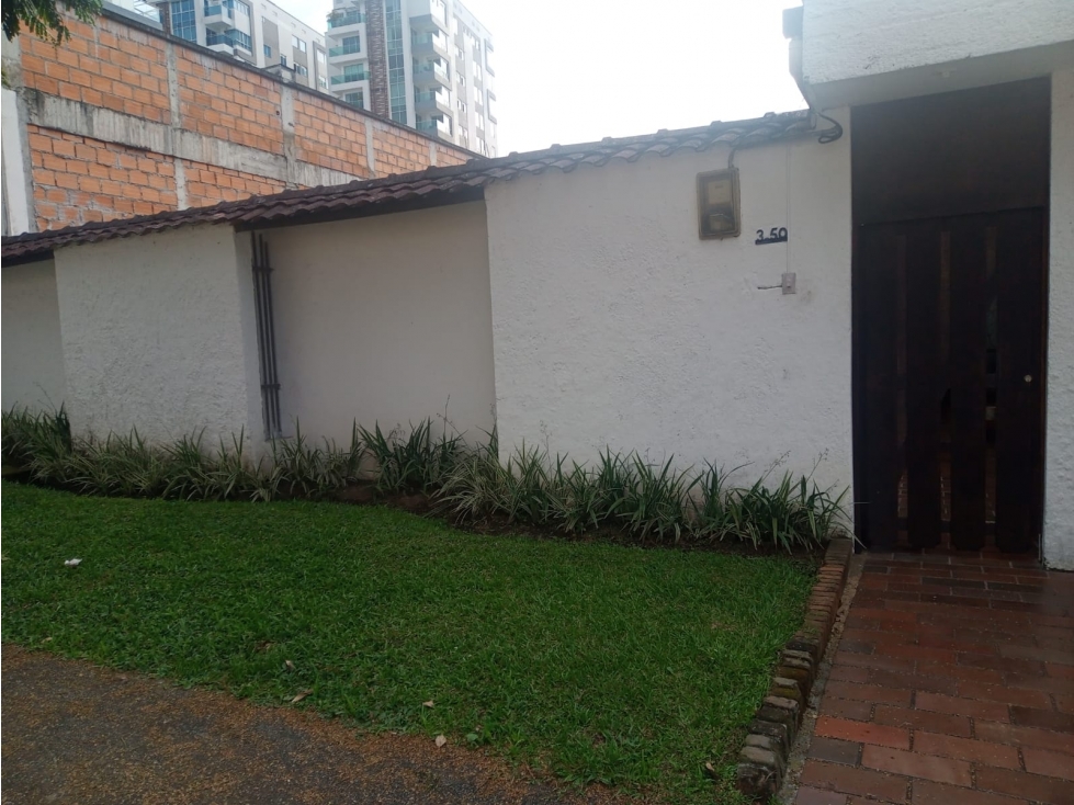 VENDO CASA DE 602 M2 EN ALAMOS, PEREIRA