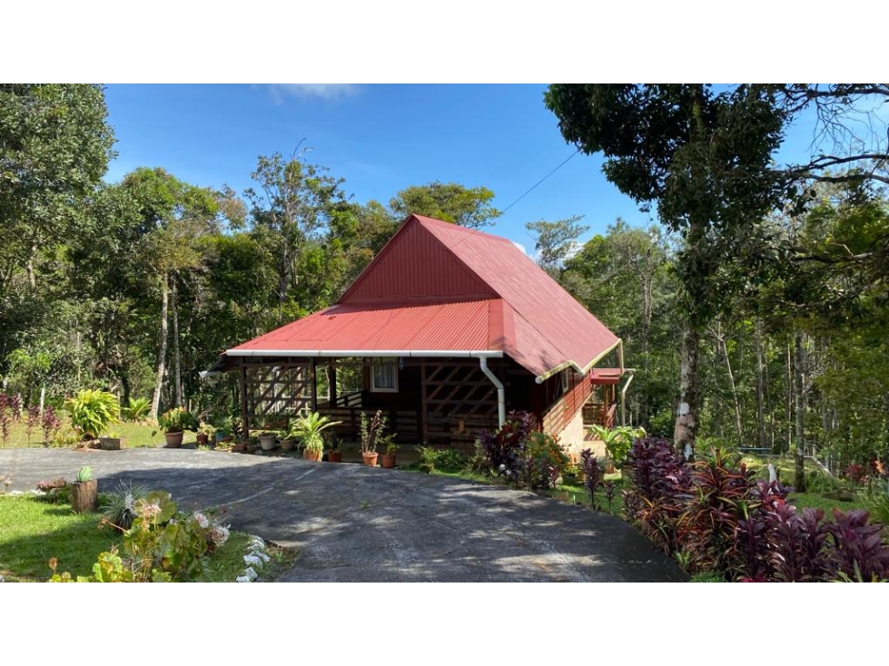 Venta de casa en Altos de Cerro Azul