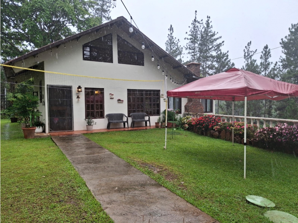 Venta de Casa en Altos de Cerro Azul